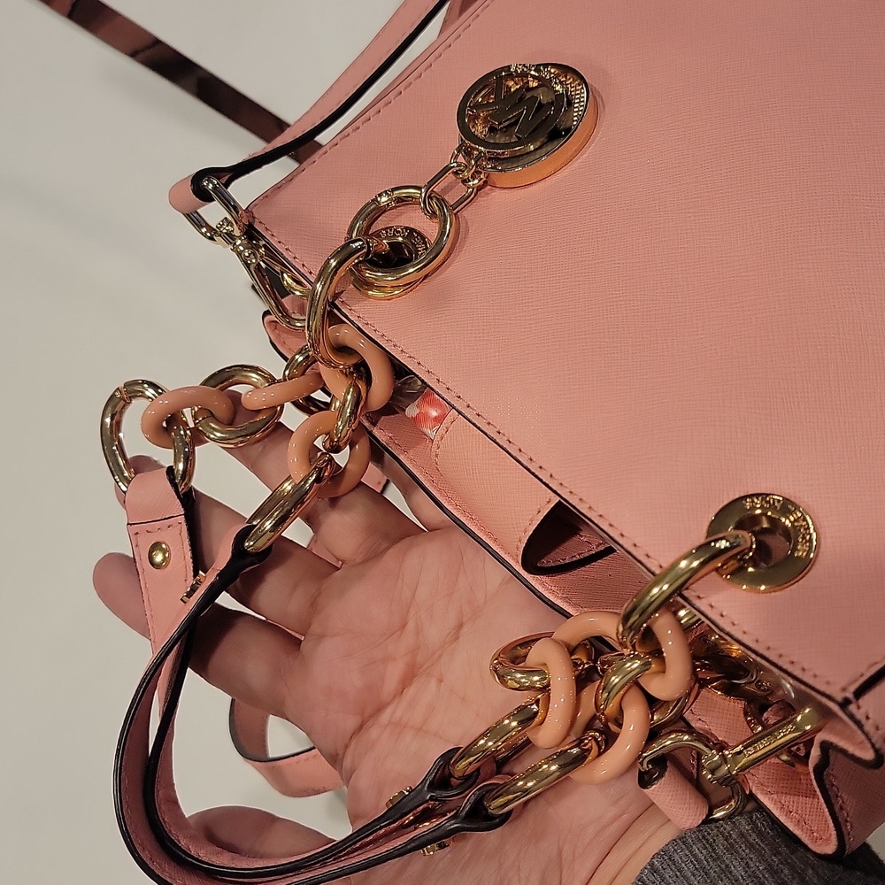 New and Authentic  Michael Kors bag - Picture 6 of 14
